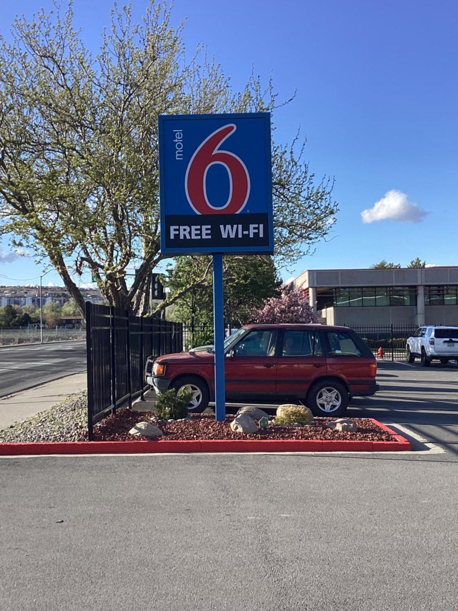 Motel 6-Reno, Nv - Livestock Events Center מראה חיצוני תמונה