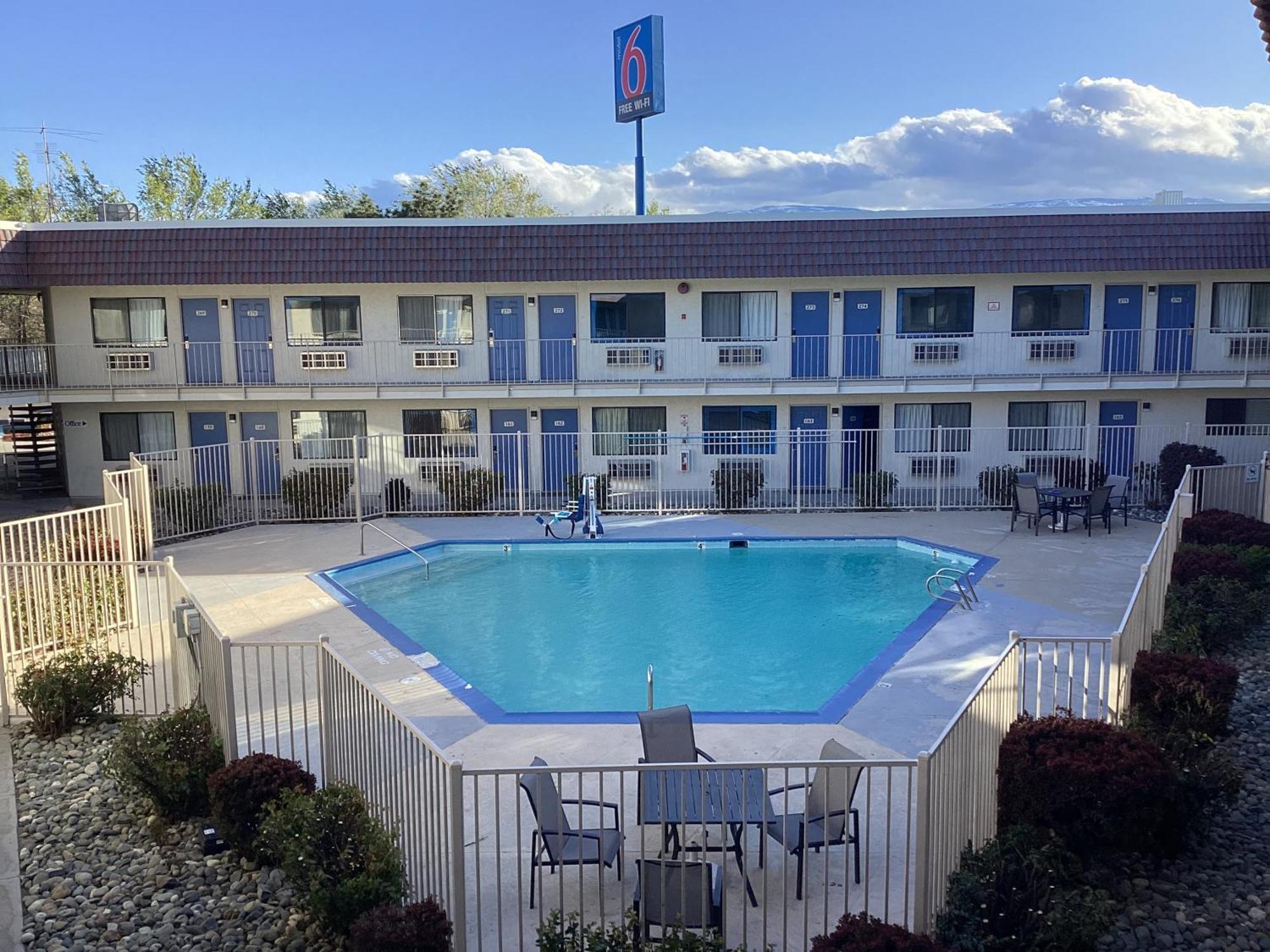 Motel 6-Reno, Nv - Livestock Events Center מראה חיצוני תמונה